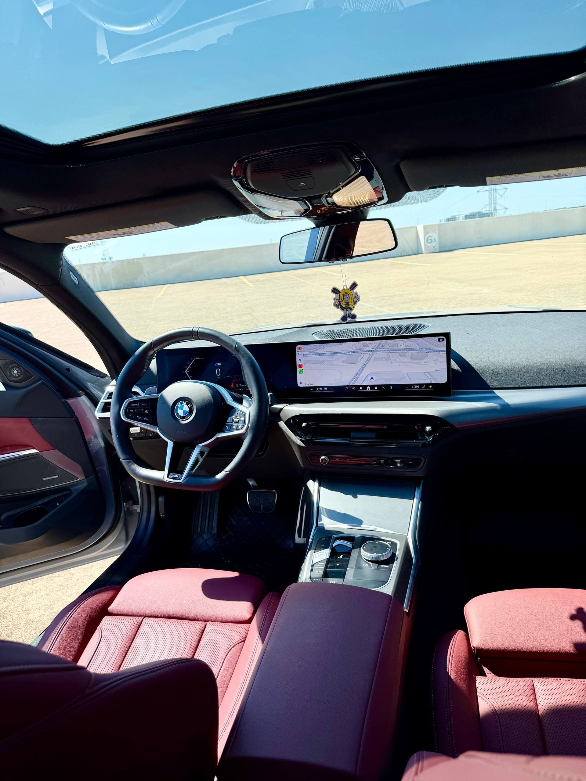 BMW 330i, view 3 of 3