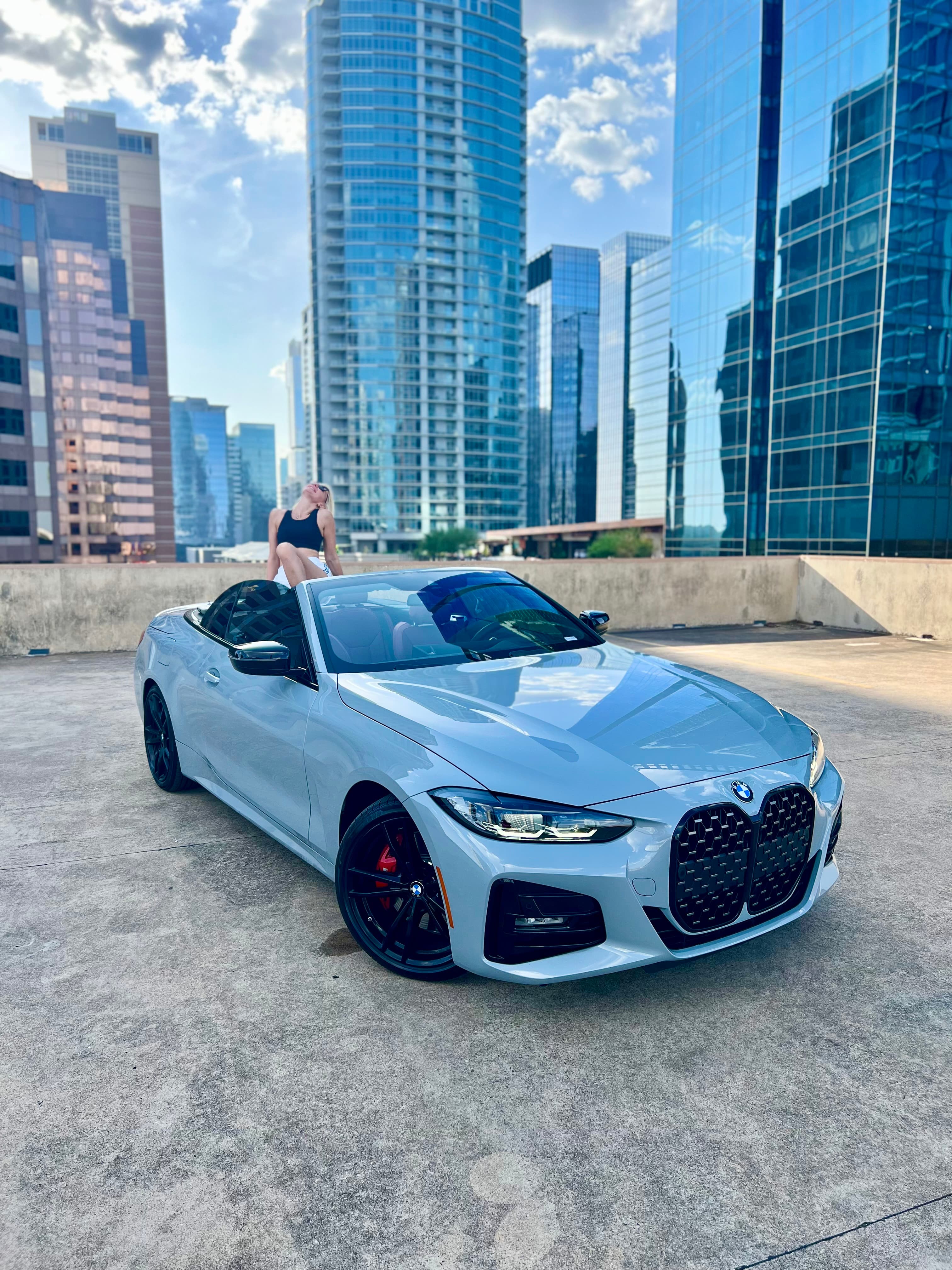 BMW 430i Convertible, view 4 of 4